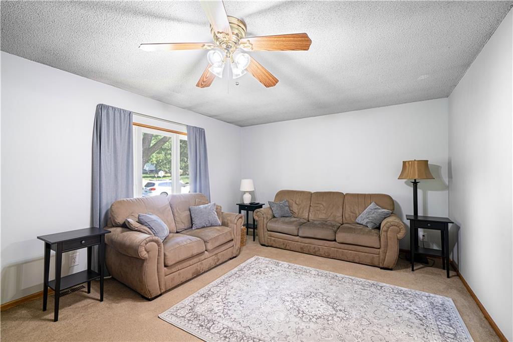 St Joseph, Missouri 64503, United States, 3 Bedrooms Bedrooms, ,2 BathroomsBathrooms,Residential,Active,173337