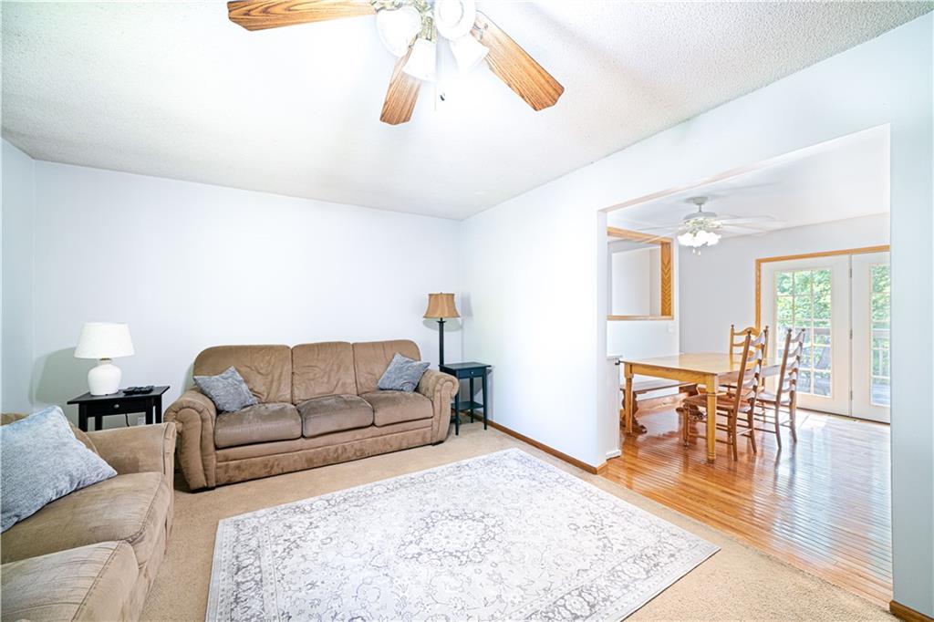 St Joseph, Missouri 64503, United States, 3 Bedrooms Bedrooms, ,2 BathroomsBathrooms,Residential,Active,173337