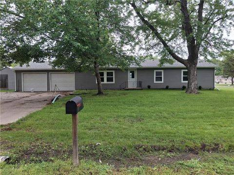 715 E Blackhawk Street, Ottawa, KS 66067 - MLS#: 2550613