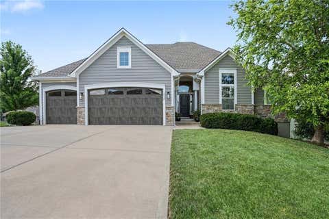 Photo of 3028 NW 63rd Street, Kansas City, MO 64151 (MLS # 2637734)