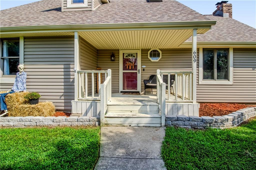 609 Foster Lane