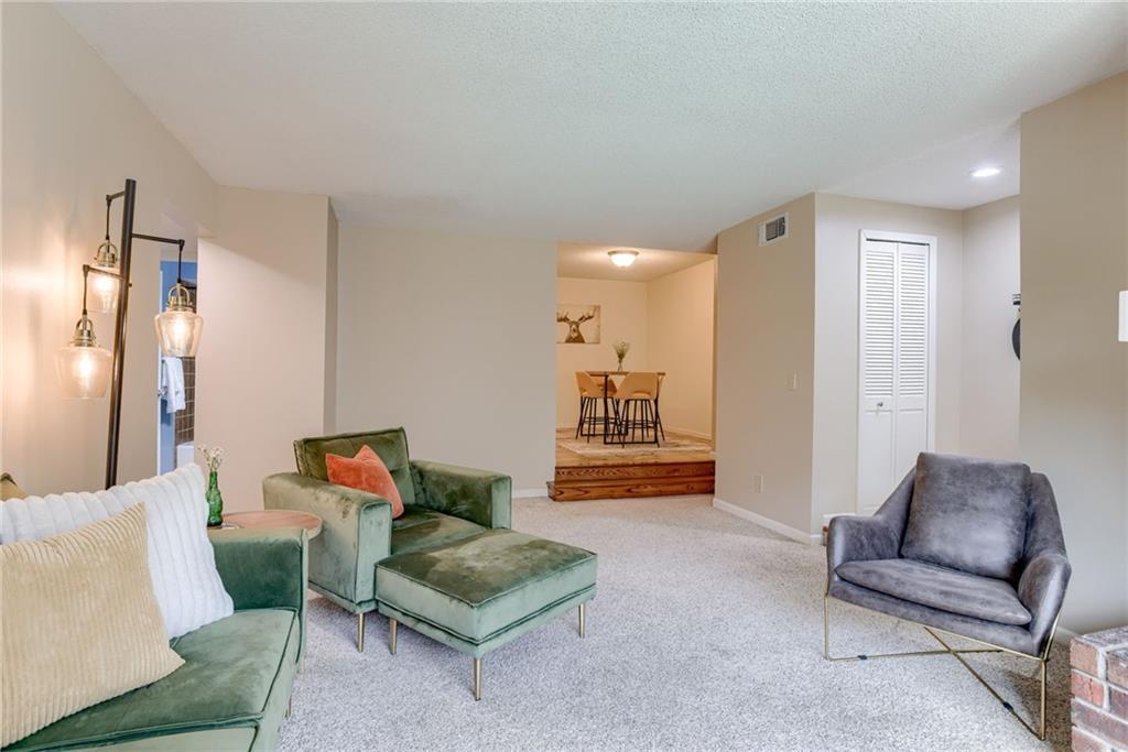 3606 Gillham Road 19