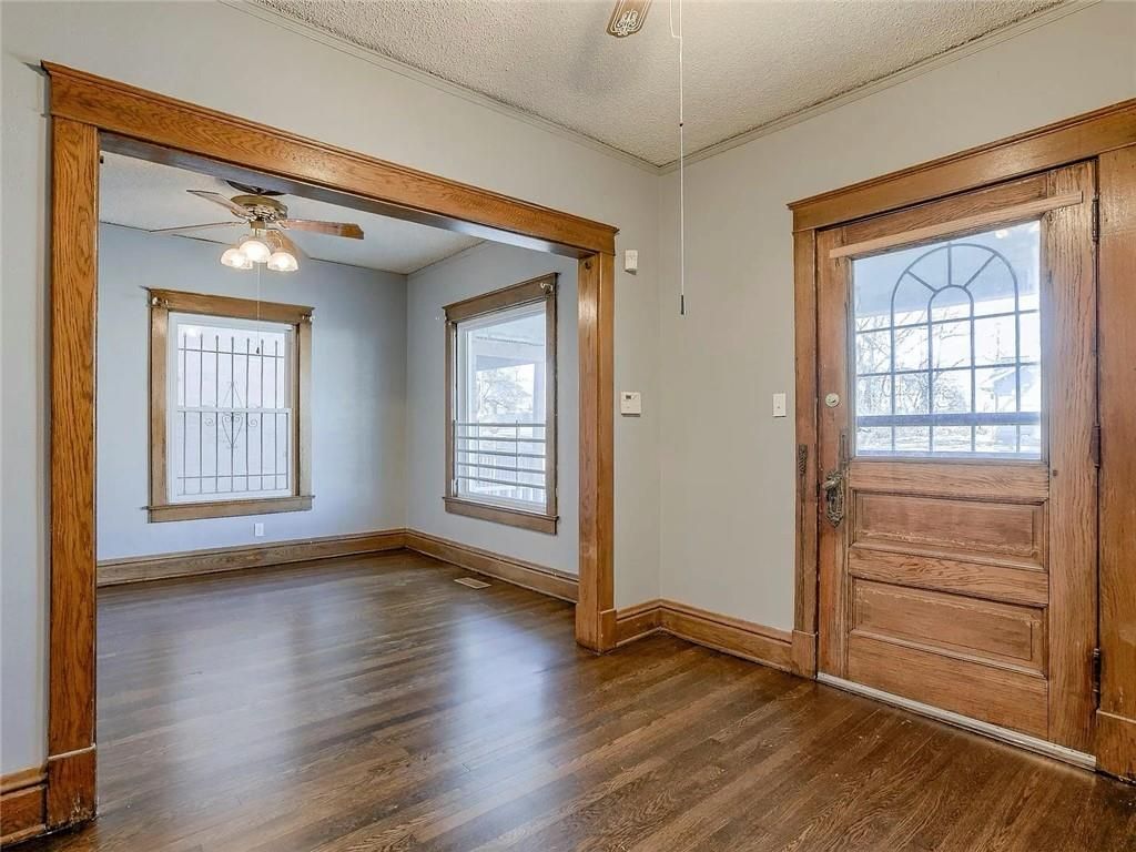 Photo of 2325 Park Avenue, Kansas City, MO 64127 (MLS # 2607488)