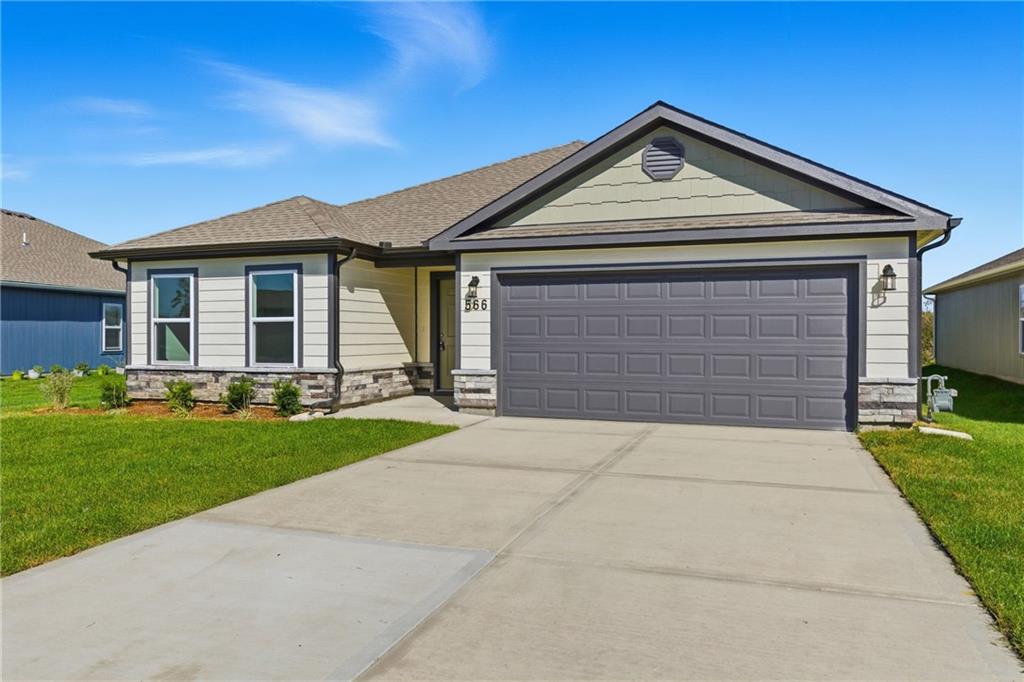 566 W Fountain Street