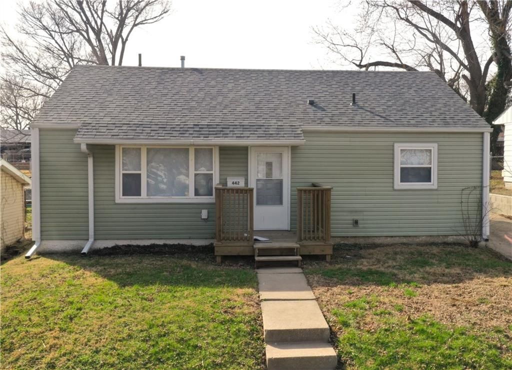 Photo of 442 Eulich Street, St Joseph, MO 64501 (MLS # 2607400)