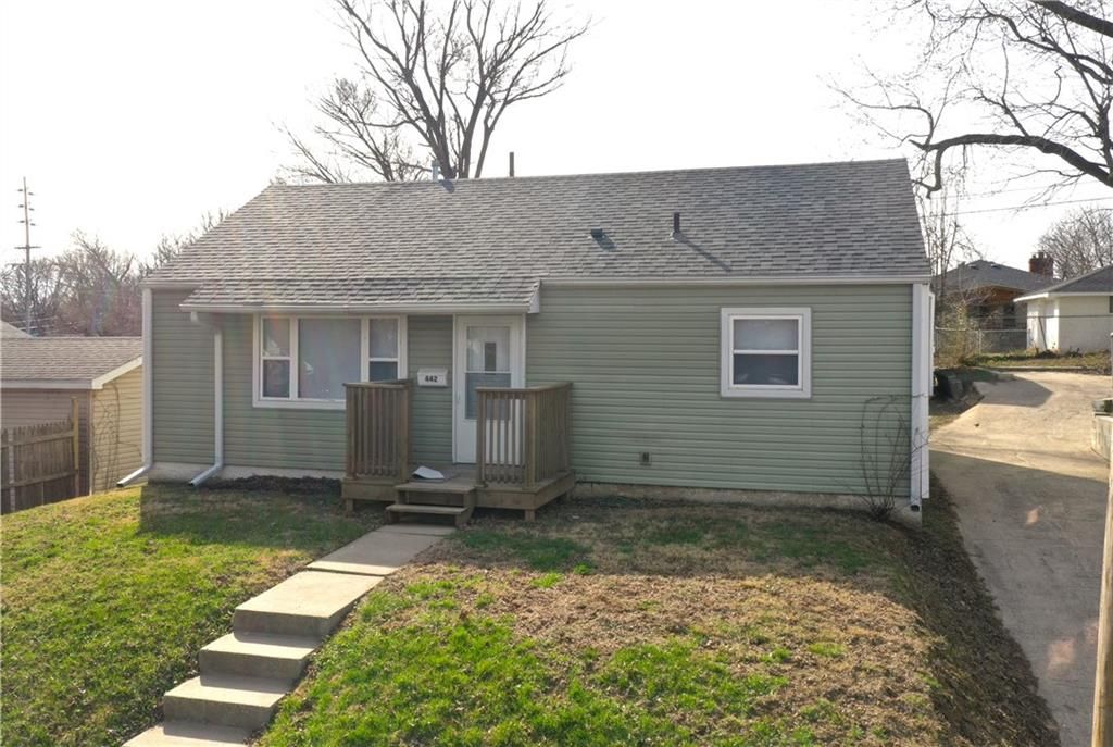 Photo of 442 Eulich Street, St Joseph, MO 64501 (MLS # 2607400)