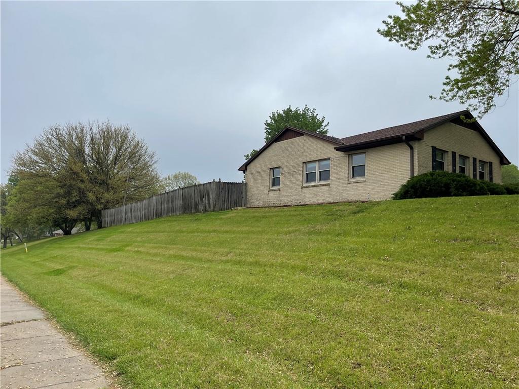 1949 N 83rd Terrace