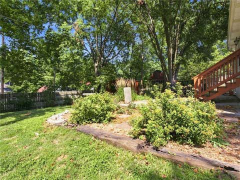 Tiny photo for 110 Groom Street, Liberty, MO 64068 (MLS # 2636964)