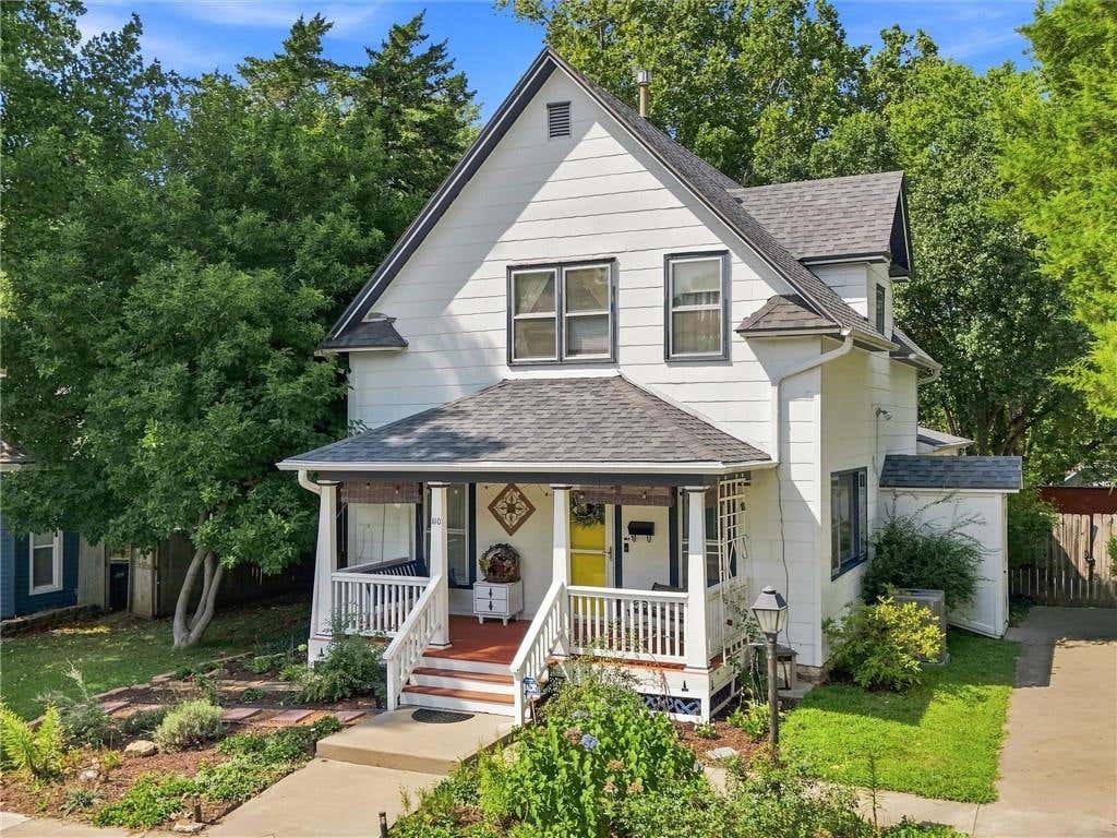 Photo of 110 Groom Street, Liberty, MO 64068 (MLS # 2636964)