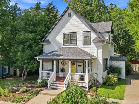 Photo of 110 Groom Street, Liberty, MO 64068 (MLS # 2636964)