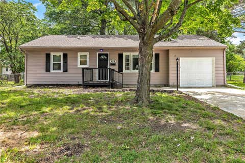 404 NE Grand Avenue, Lee\'s Summit, MO 64063 - MLS#: 2633087