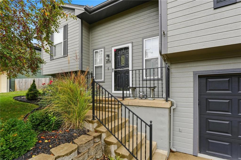 1809 SE Ridgewood Drive