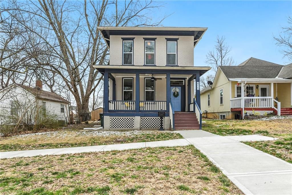 Photo of 415 Elm Street, Leavenworth, KS 66048 (MLS # 2607770)
