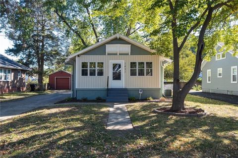 Photo of 1431 S Ralston Avenue, Independence, MO 64052 (MLS # 2584683)