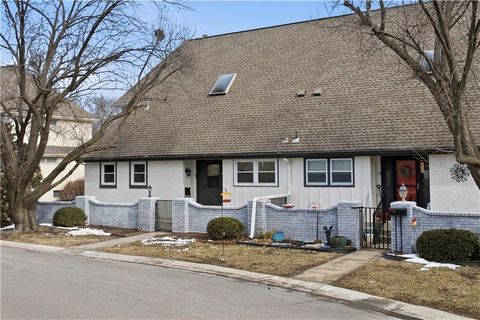 68 Woodbridge Lane, Kansas City, MO 64145 - #: 2597140