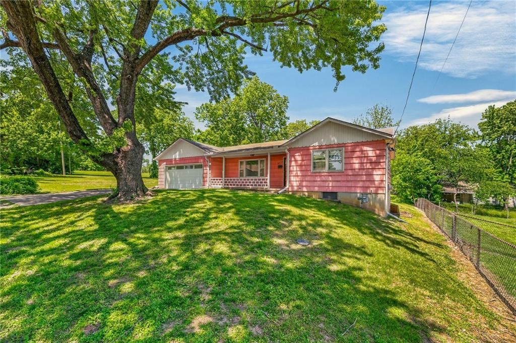 Photo of 3514 Kimball Avenue, Kansas City, KS 66104 (MLS # 2620022)