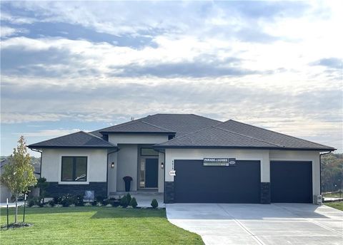 9019 Freedom Circle, Lenexa, KS 66227 - #: 2579994