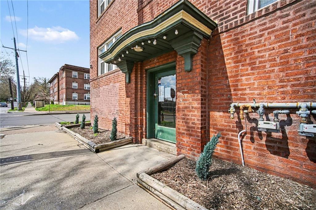 3732 Southwest Trafficway