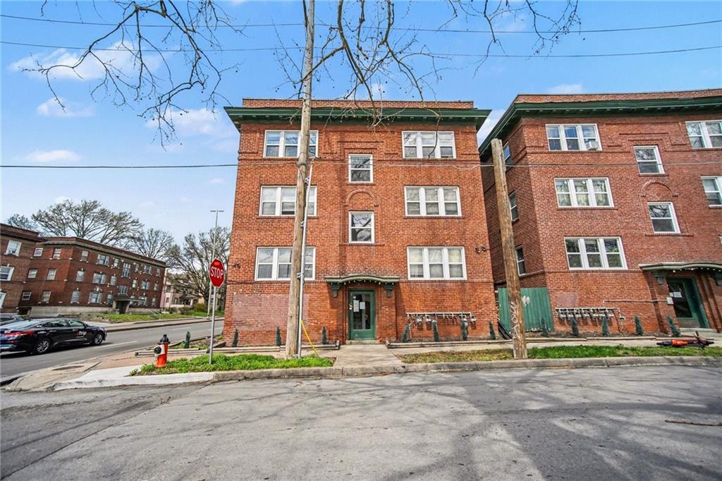 3732 Southwest Trafficway