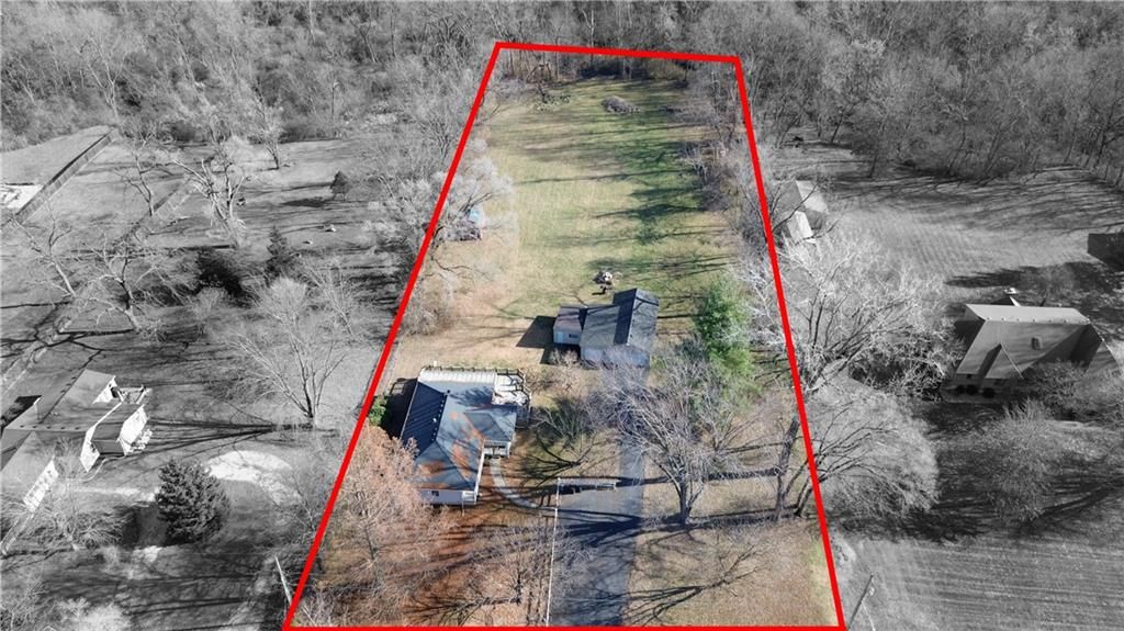 Photo of 1225 Berry Road, Independence, MO 64057 (MLS # 2591963)