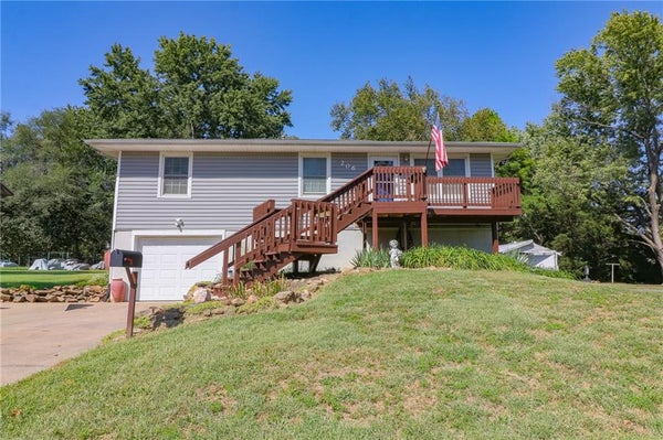 206 W 7TH ST, KNOB NOSTER, MO 65336 - Image fdc0dc339f1318a99667ebe0ffda61d2/3706809124