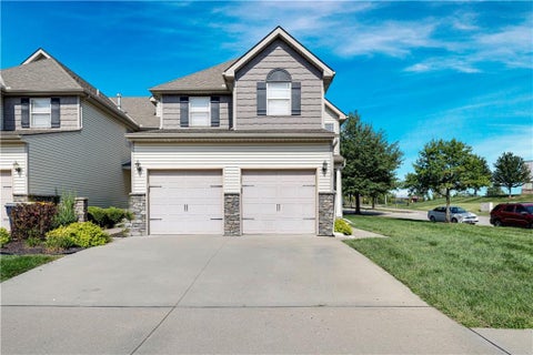 Photo of 20 NW 95th Place, Kansas City, MO 64155 (MLS # 2639091)