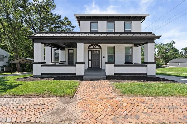 222 W MARKET ST, WARRENSBURG, MO 64093 - Image fde85b6e878517cffd6d9cc3bc843019/2667098028