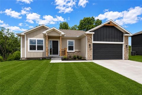 Photo of 530 Lemon Mint Drive, Raymore, MO 64083 (MLS # 2629360)