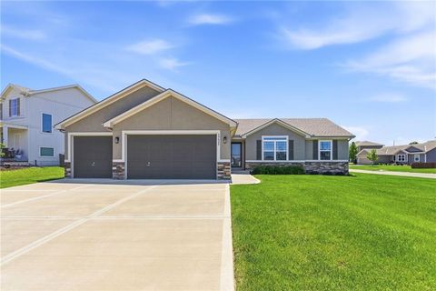 Photo of 19625 W 197th Street, Spring Hill, KS 66083 (MLS # 2612298)