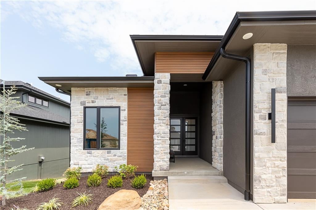 18609 Mohawk Lane