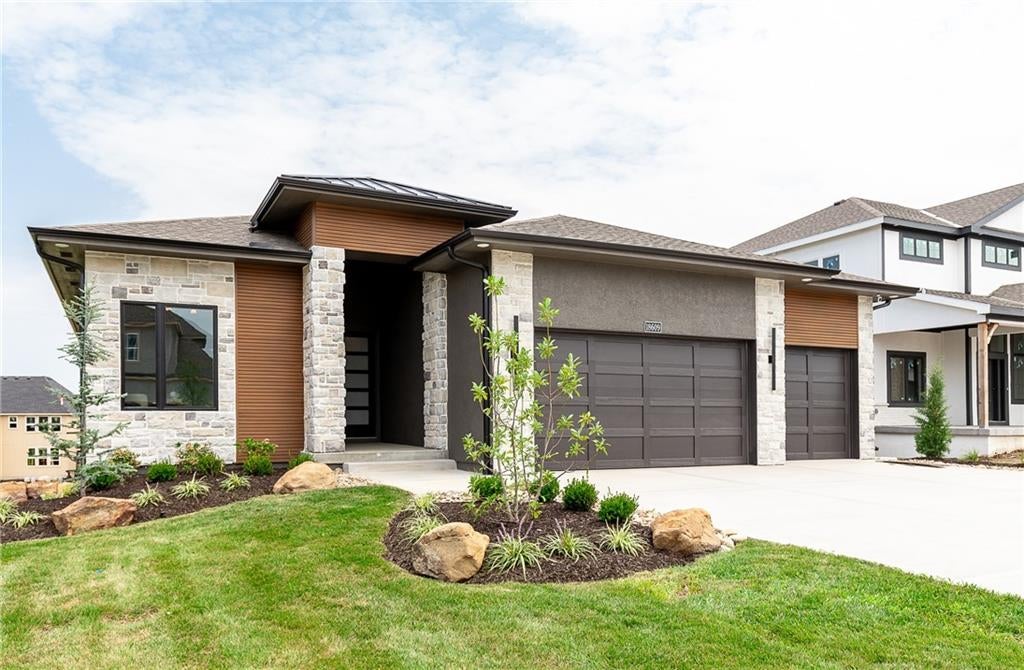 18609 Mohawk Lane