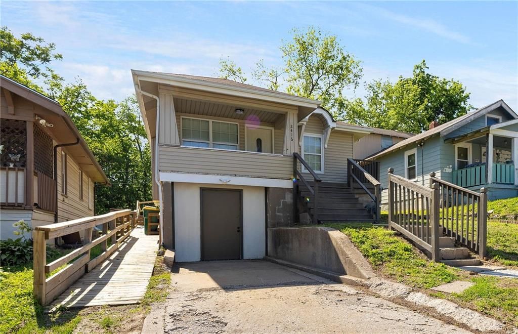 Photo of 2416 N 20th Street, Kansas City, KS 66104 (MLS # 2618945)