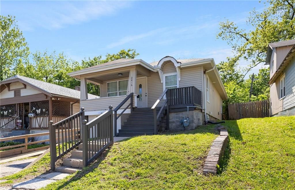 Photo of 2416 N 20th Street, Kansas City, KS 66104 (MLS # 2618945)