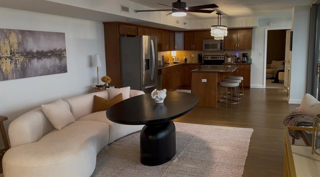 600 Admiral Boulevard 1505