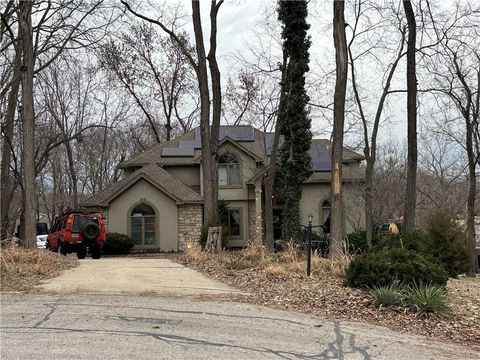 8210 NW Roberts Road Weatherby Lake MO 64152