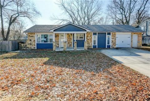 109 NE Orchard Street Lee's Summit MO 64063