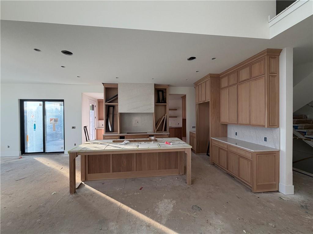 17101 Earnshaw Street