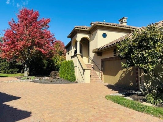 3210 W 137TH ST, OVERLAND PARK, KS 66224 - Image fe6d50519084f73b75fa864069a11c35/936206953