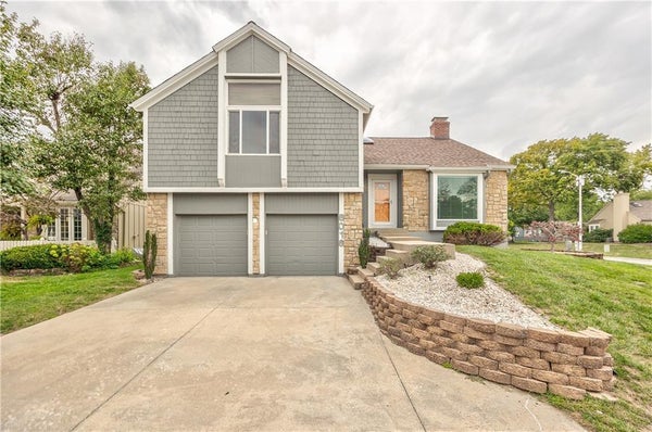 8016 MONROVIA ST, LENEXA, KS 66215 - Image fe6dfd1ce70dfab730e1dc13d2aaa66f/2787266524
