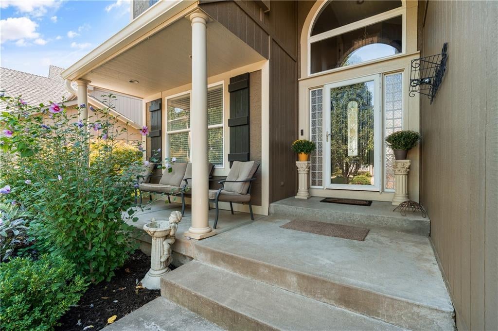 7913 W 155th Place
