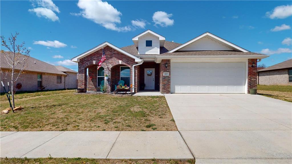 Photo 1 of 37 — 337 Sidney Lane, Webb City, MO 64870