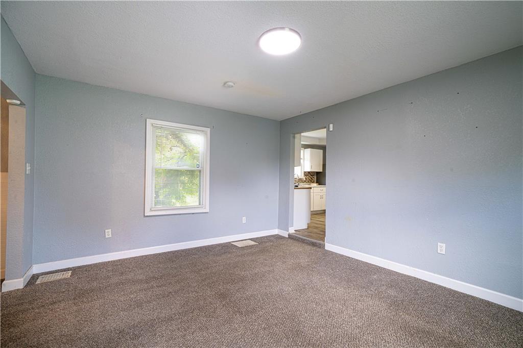 St Joseph, Missouri 64501, United States, 2 Bedrooms Bedrooms, ,1 BathroomBathrooms,Residential,Active,179633