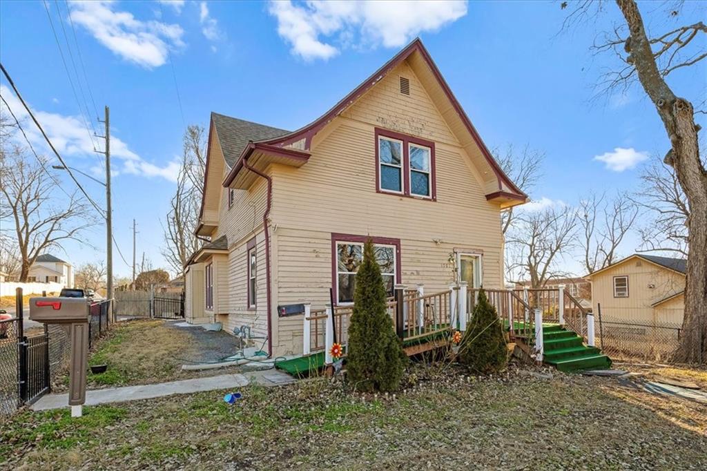 1701 W Walnut Street