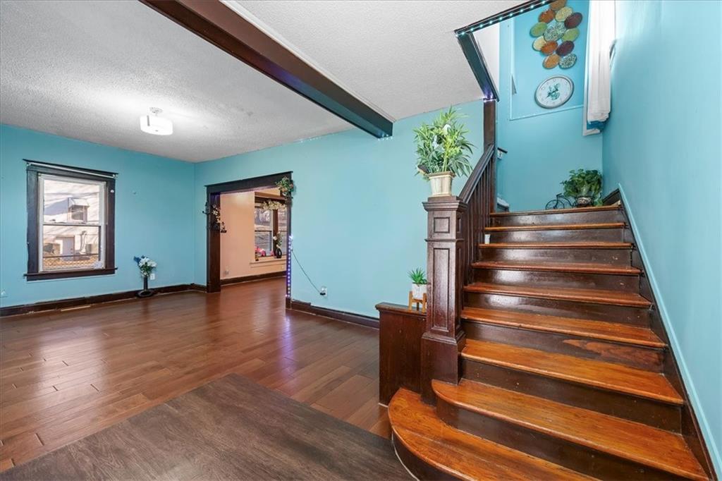 1701 W Walnut Street