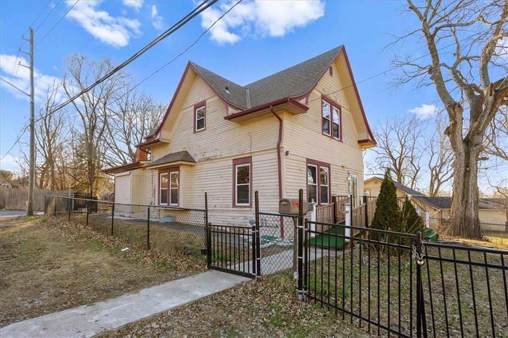 1701 W Walnut Street