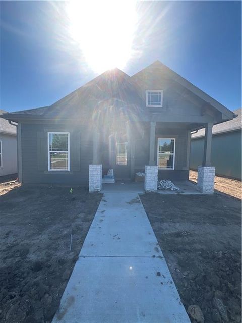 Photo of 1600 Cottonwood Creek Avenue #3, Kearney, MO 64060 (MLS # 2619575)
