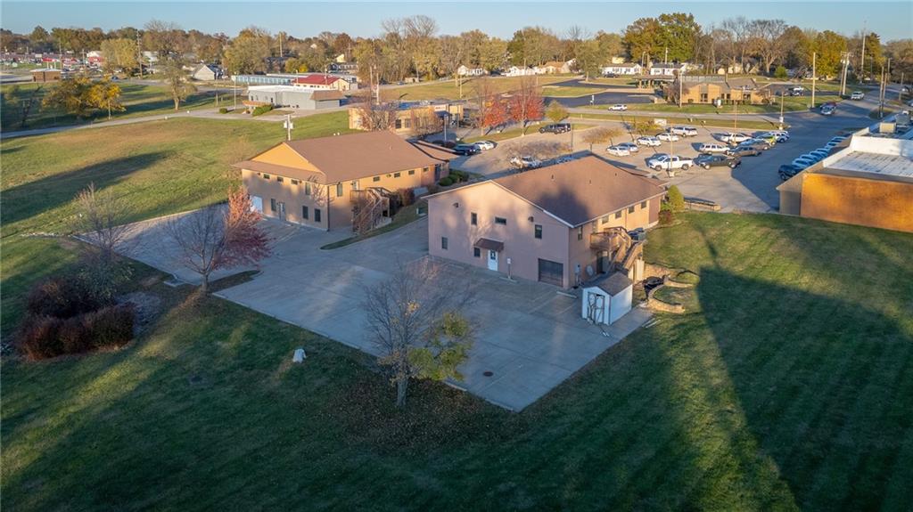 1006 & 1010 N Jesse James Road