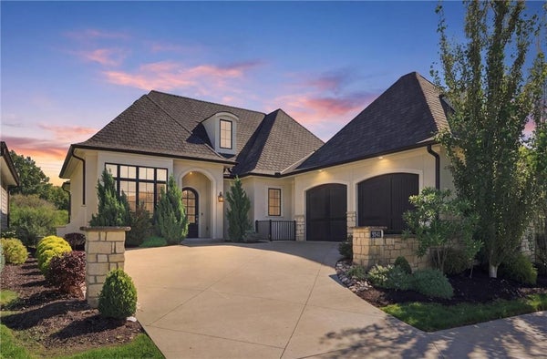 9341 LINDEN RESERVE DR, OVERLAND PARK, KS 66207 - Image ff16e06f692b0282ebbb06930af3f6b8/240350983