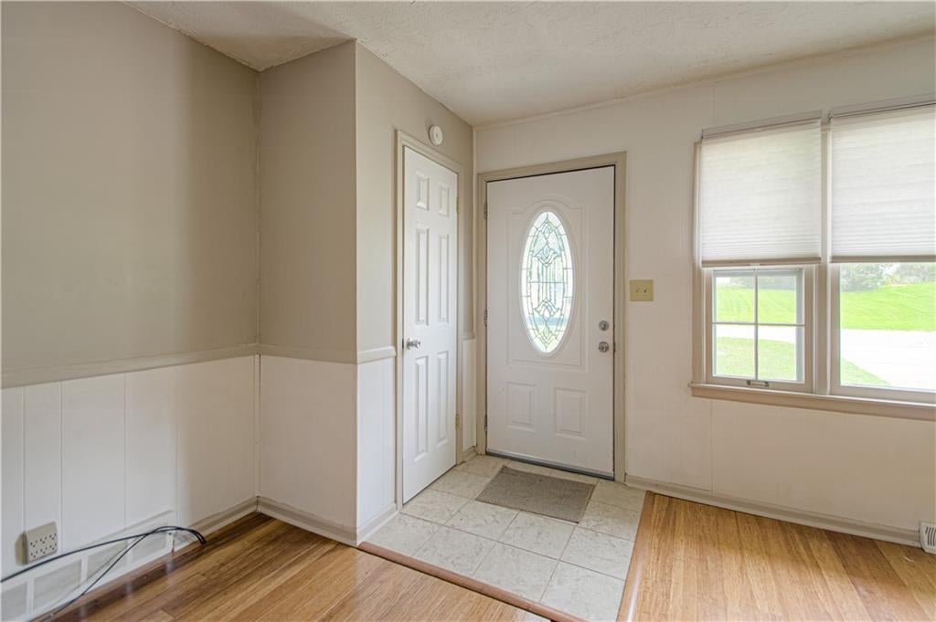 Photo of 820 S Main Street, Liberty, MO 64068 (MLS # 2633129)