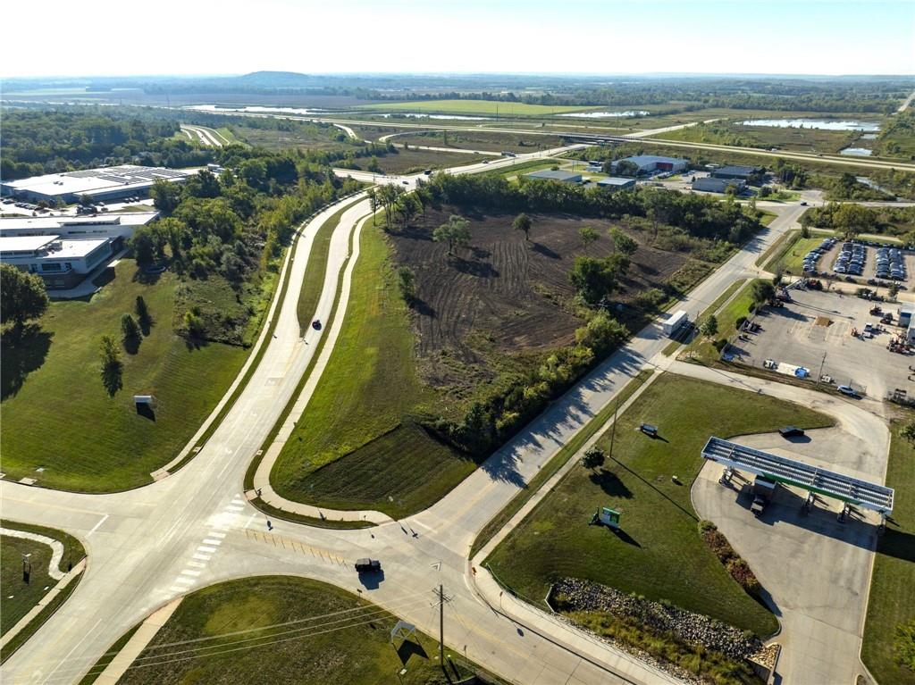 2900 & 2905 Haskell Lane